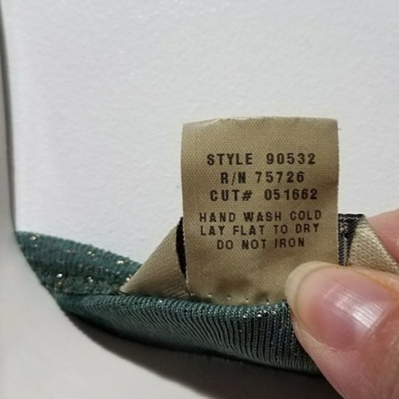 *SOLD*  Teddi Speckled Floral Festival Top 1X - Picture 4 of 7